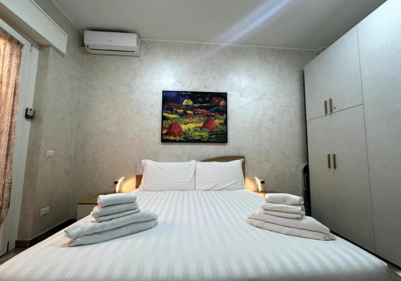 Apartament La Palmetta - Vicino Metro A Rzym Zewnętrze zdjęcie
