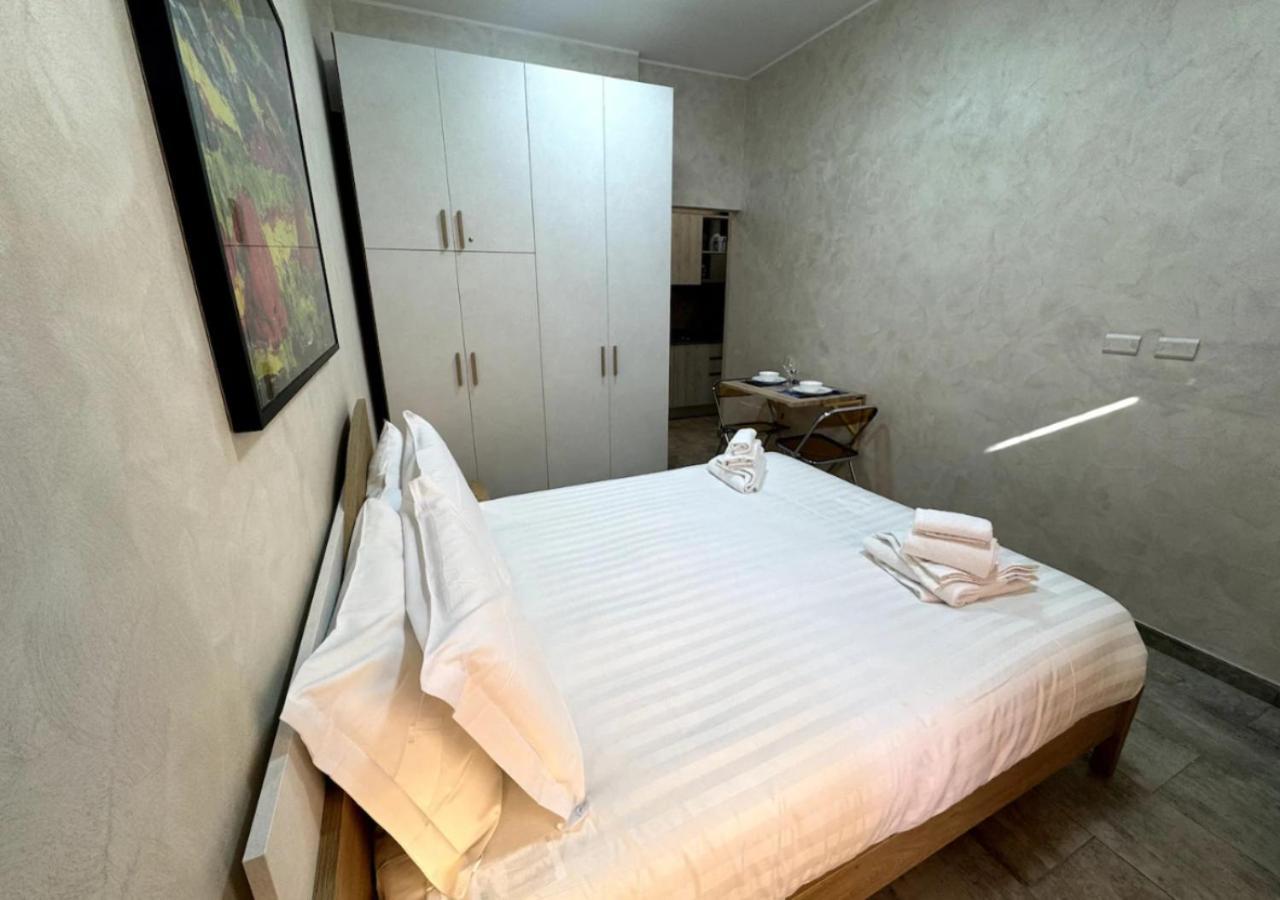 Apartament La Palmetta - Vicino Metro A Rzym Zewnętrze zdjęcie