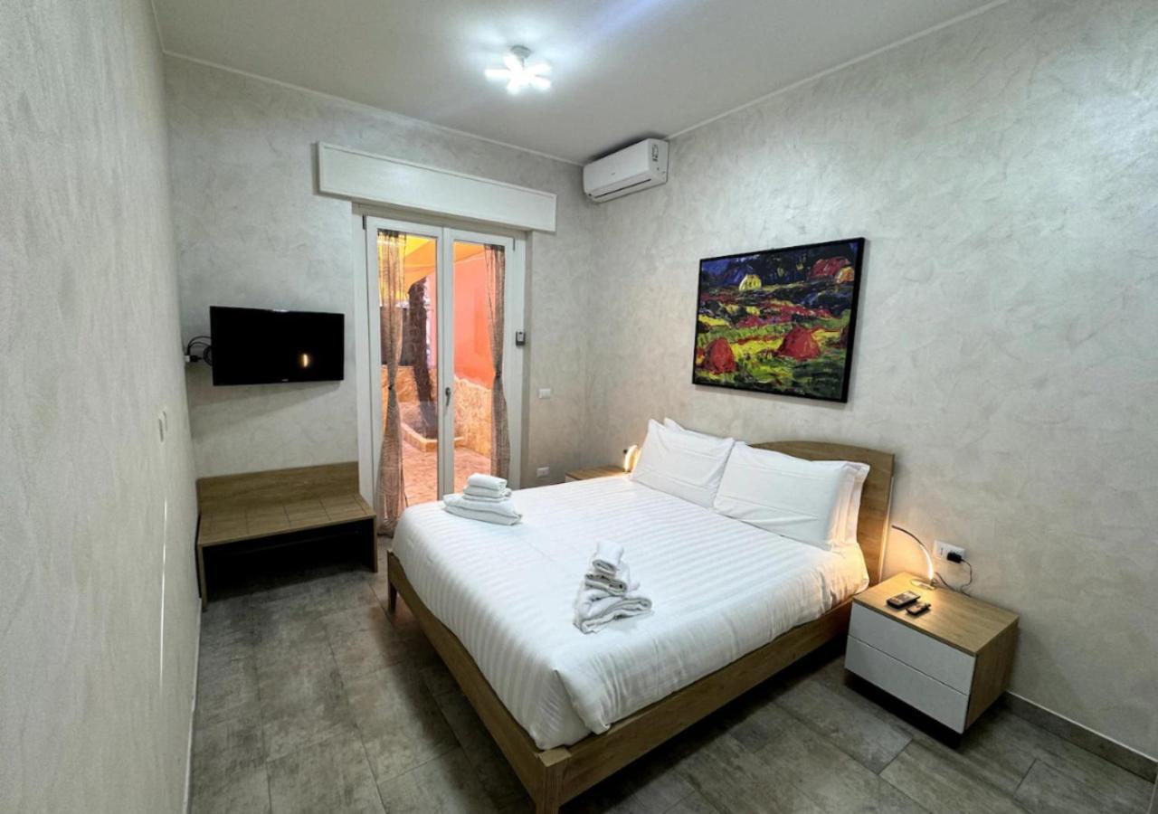 Apartament La Palmetta - Vicino Metro A Rzym Zewnętrze zdjęcie